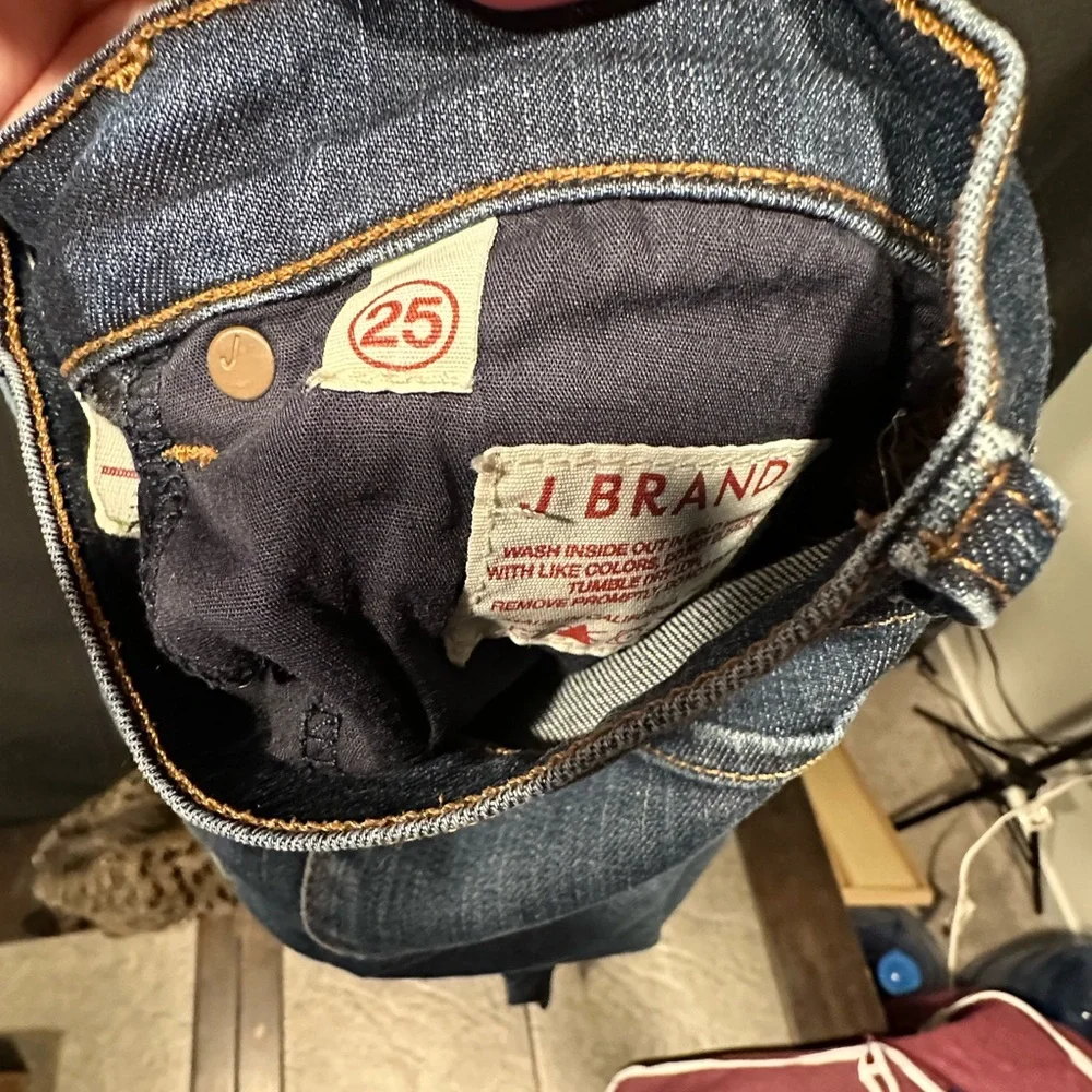 Blue Jeans - Picture 3 of 3